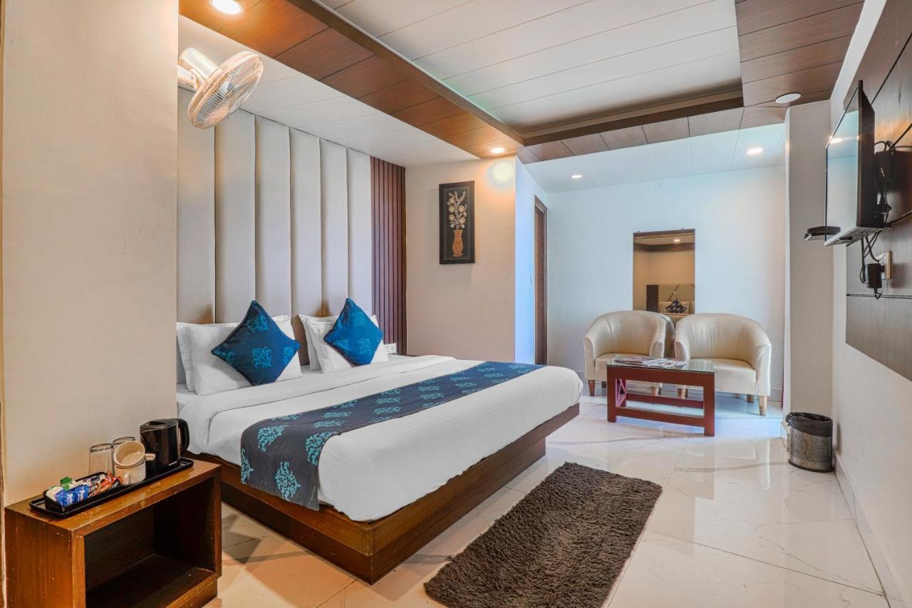 Hotel Silver Line By La Casa Mussoorie Exteriör bild